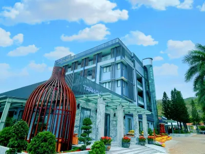 Tran Chau Beach and Resort Hotels near Bãi biển Lan Rừng