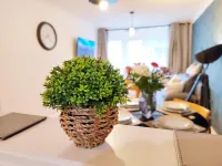 2 Single Beds, 1 BR Apartment Hotels in Moulton
