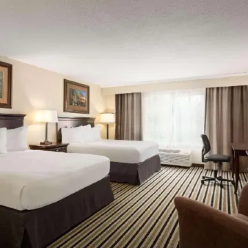 Country Inn & Suites by Radisson, Little Falls, MN