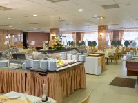 Hunguest Hotel Panoráma - breakfast