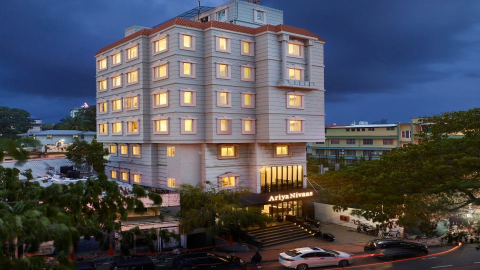 Ariya Nivaas A Vegetarian Hotel