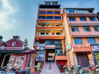 Hotel Poonam Hotel di 