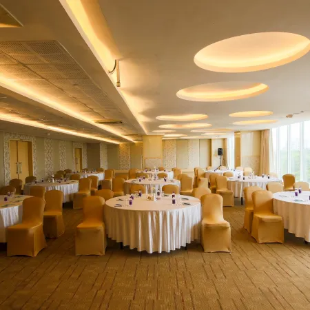 E Hotel