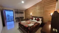 Kodai Sunshine Hotel