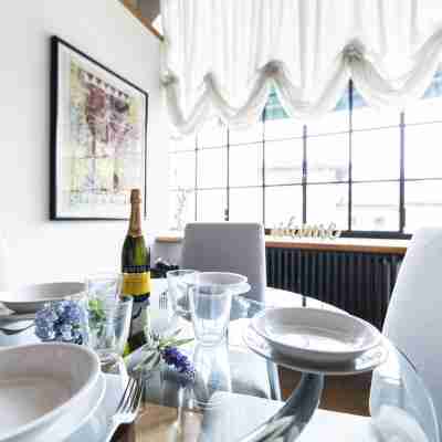 Quarenghi 31C Dining/Meeting Rooms
