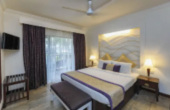 Sonesta Inns Beach Resort - Candolim Beach