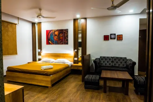 Hotel the Pride Hotels in Devbag