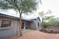 Bushwillow Private Villa - Pensions