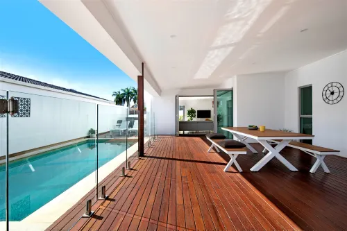 Luxico Majestic Palms (Heated Pool) Hotels in Broadbeach Waters