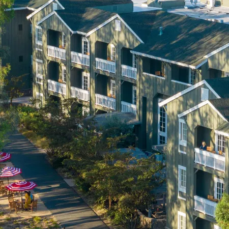 River Terrace Inn