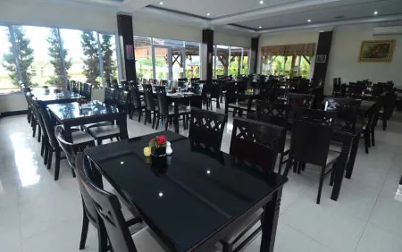 Sere Nauli Hotel Отели в г. Toba Regency