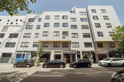 Matosinhos Center Premium Apartment by Vacationy Hotels in Матозінюш