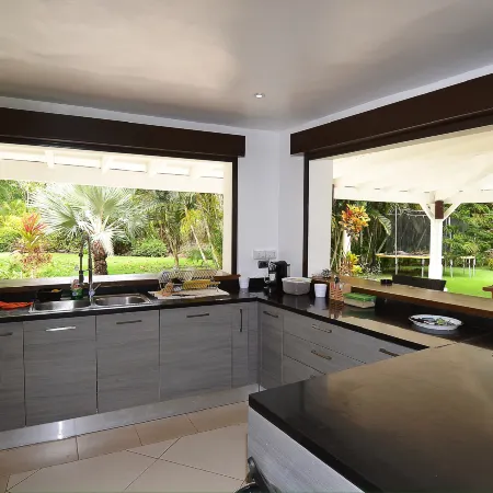 Seaside Villa with Housekeeping Staff - Las Terrenas
