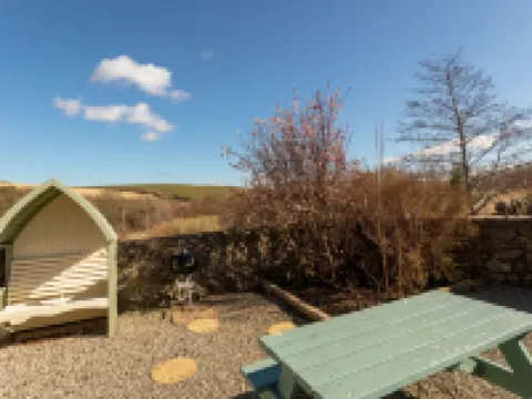Sunflower Cottage Hotels in Huntly