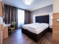 ثيتر هوتل سالتسبورج Hotels near آيغن