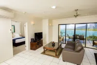 Jack & Newell Holiday Apartments Hotels in der Nähe von ZOO TO YOU HQ - Discovery Centre