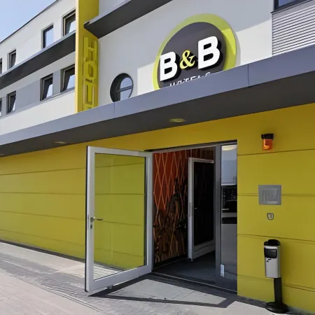 B&B HOTEL Frankfurt-Nord Отели рядом с достопримечательностью «Харнхайм»