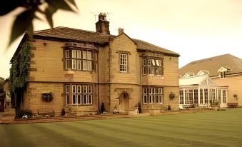 Rogerthorpe Manor Hotel