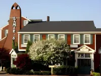 Lamies Inn & the Old Salt Tavern - bars