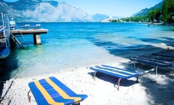 Beach Hotel du Lac Malcesine