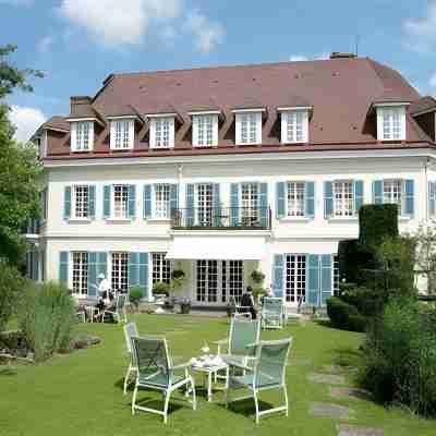 Château de Montreuil - Hôtel & Restaurants - Montreuil sur Mer Hotel Exterior
