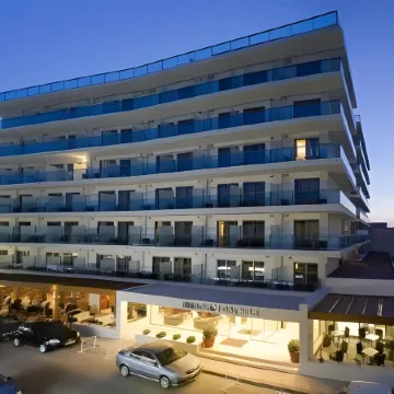Manousos City Hotel