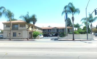 Santa Ana Travel Inn