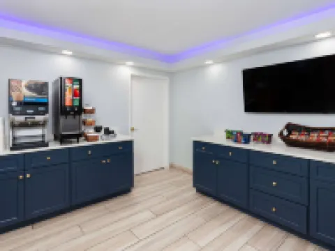 Super 8 by Wyndham Baltimore Northwest Hotels in Baltimore County