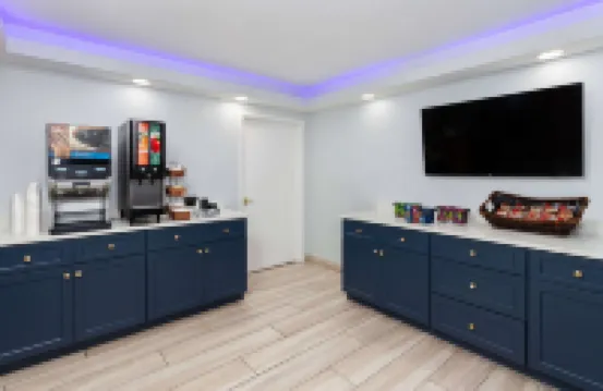 Super 8 by Wyndham Baltimore Northwest