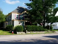 Holidae House Bed & Breakfast Hotel di Oxford County