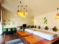 Rain Forest Resort Hotels in Wang Thong