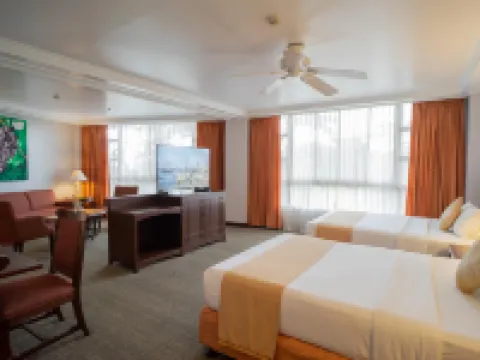 The Forest Lodge at Camp John Hay 바기오 호텔