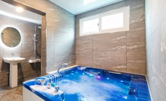 Sugar Poolvilla and Spa Glamping