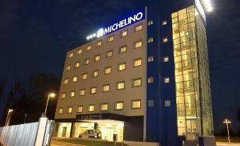 Michelino 75 by the Sydney Hotel