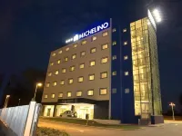 Michelino 75 by the Sydney Hotel
