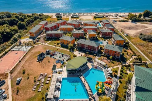 Eco Therma Village - Free Parking & Private Beach & All Inclusive - Wifi