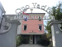 Hotel Quo Vadis