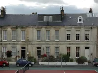 Eglinton Guest House Hotels near Carnegie Library