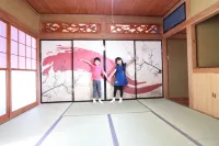 Tsuru Base