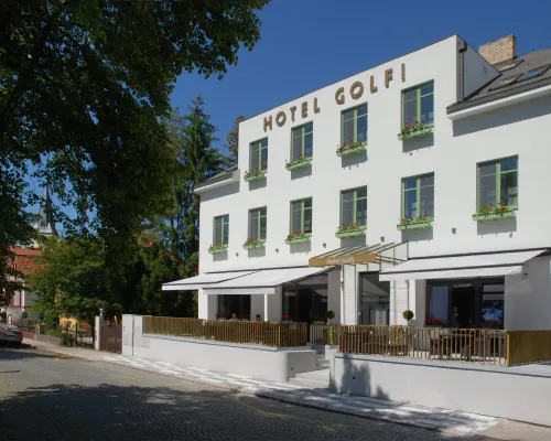 Hotel Golfi Hotéis em Podebrady