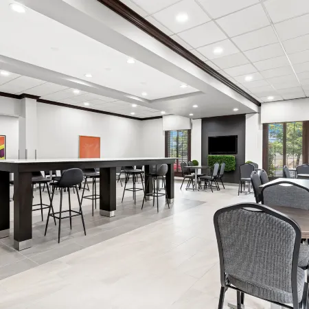 Holiday Inn Express Nashville-Hendersonville, an IHG Hotel