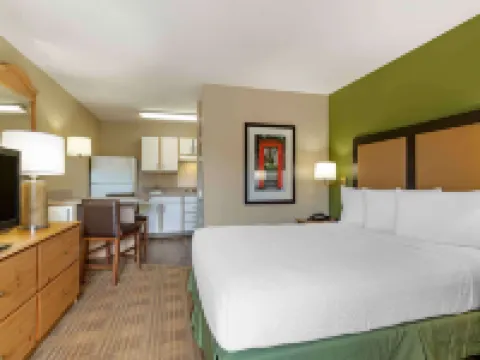 Extended Stay America Select Suites - Denver - Cherry Creek Hotels in Glendale