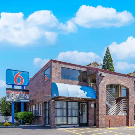 Motel 6 Canby, or
