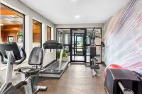 Best Western Oswego Hotel - С тренажерным залом
