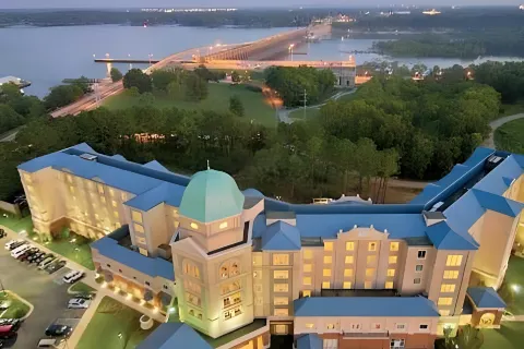 Renaissance Shoals Resort & Spa