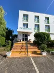 Le Lyon Vert Hotels in Commentry