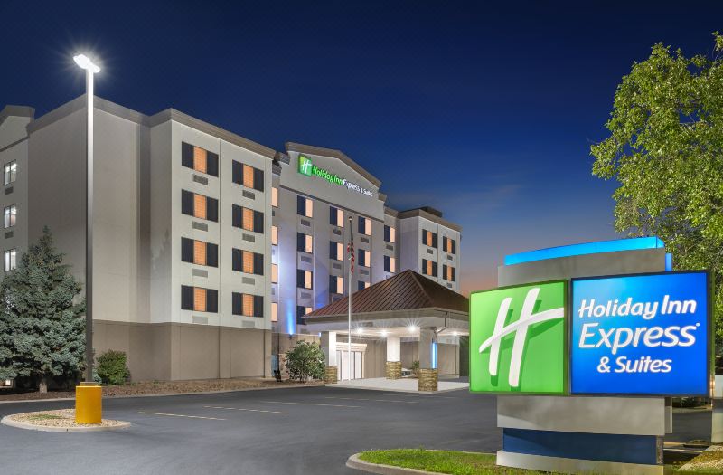 Holiday Inn Express & Suites Coralville by IHG