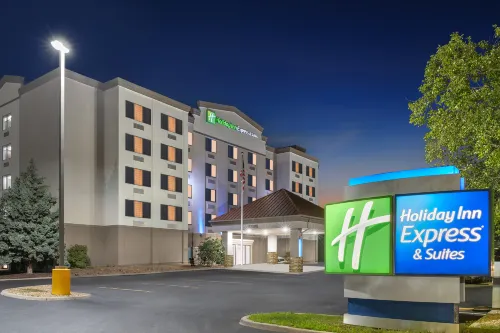 Holiday Inn Express & Suites CORALVILLE by IHG - 3-Star