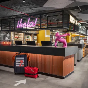 Moxy Barcelona Отели рядом с достопримечательностью «Площадь Испании»