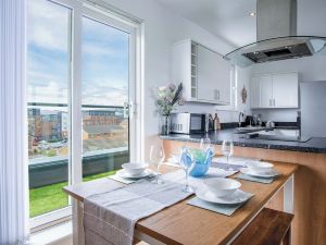 Skyline Duplex Penthouse - Llanelli